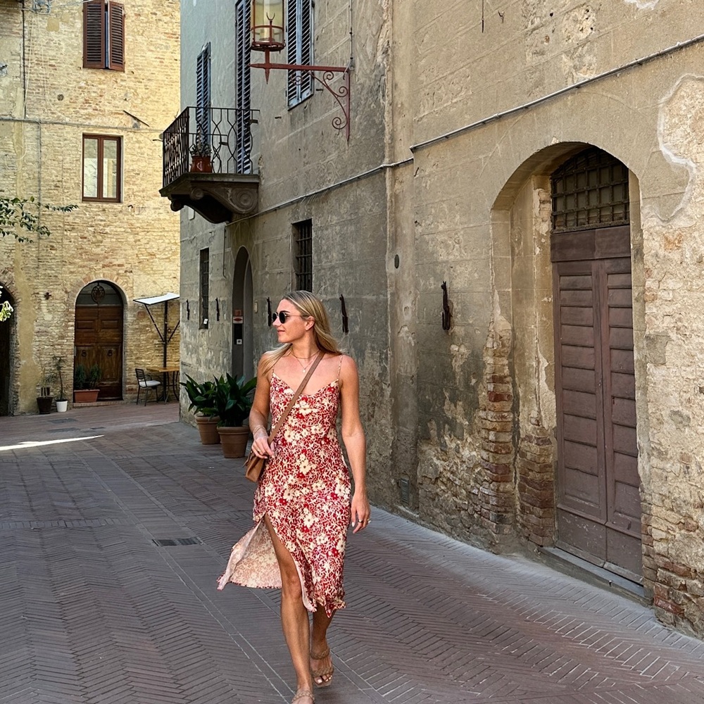 RESA Red and Cream Floral Midi Dress - Picture 2 of 3